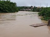 Rio Canhoto, na Laje, aumenta volume de água, por causa das fortes chuvas em Pernambuco