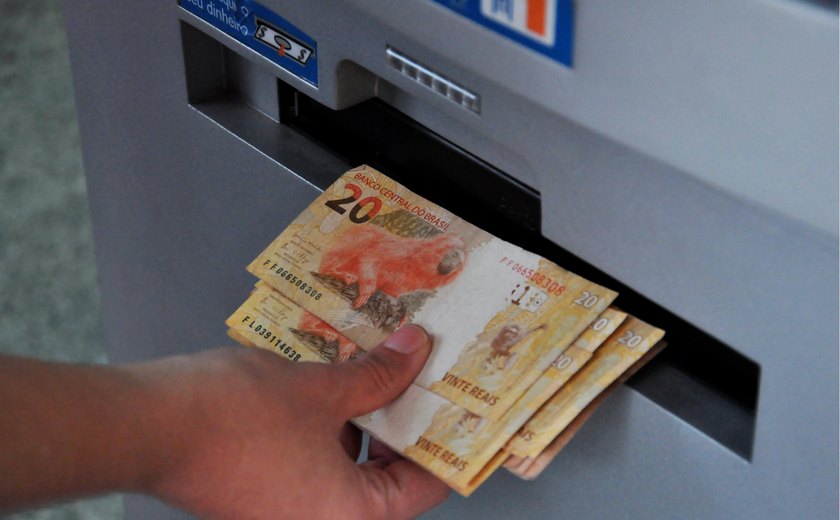 Governo injeta mais de R$ 214 milhões na economia alagoana com a liberação do 13º dos servidores estaduais