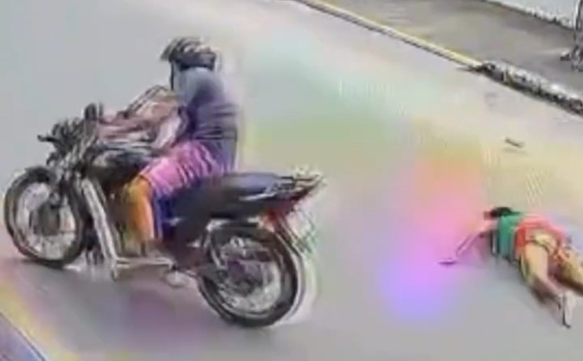 Motociclista atropela pedestre e foge do local em Arapiraca