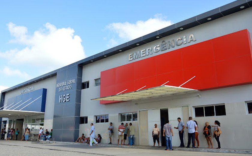 Mulher é esfaqueada por ex-marido em Maceió ; suspeito está foragido