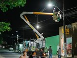Junior Menezes começa implantação de iluminação de LED no Conjunto Newton Pereira