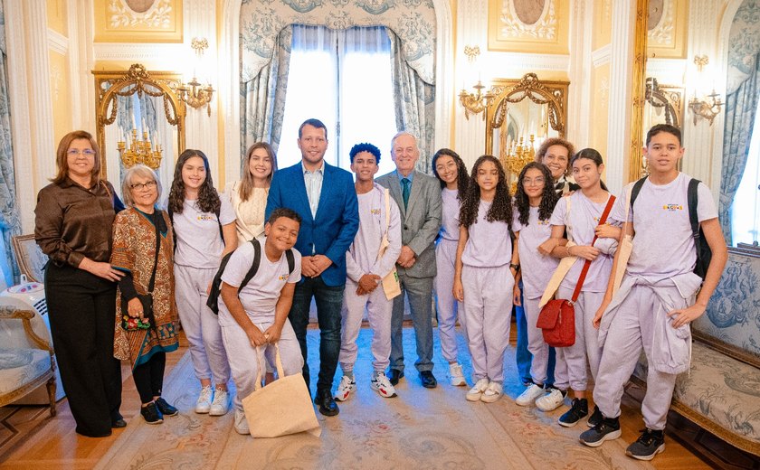 Prefeito Remi Filho se reúne com embaixador do Brasil na Espanha para apresentar projeto da Escola de Línguas