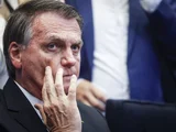 Milhões em conta de Jair Bolsonaro viram novo foco de investigação