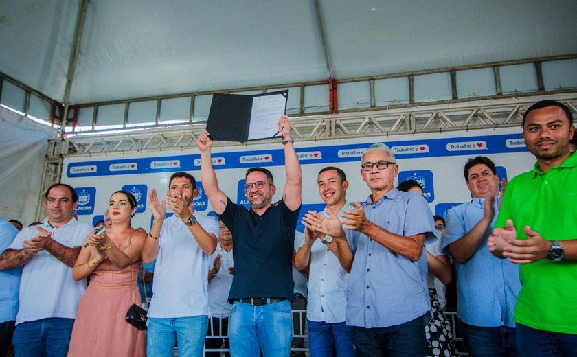 Paulo Dantas inaugura pavimentação da rodovia que liga Olivença a Batalha