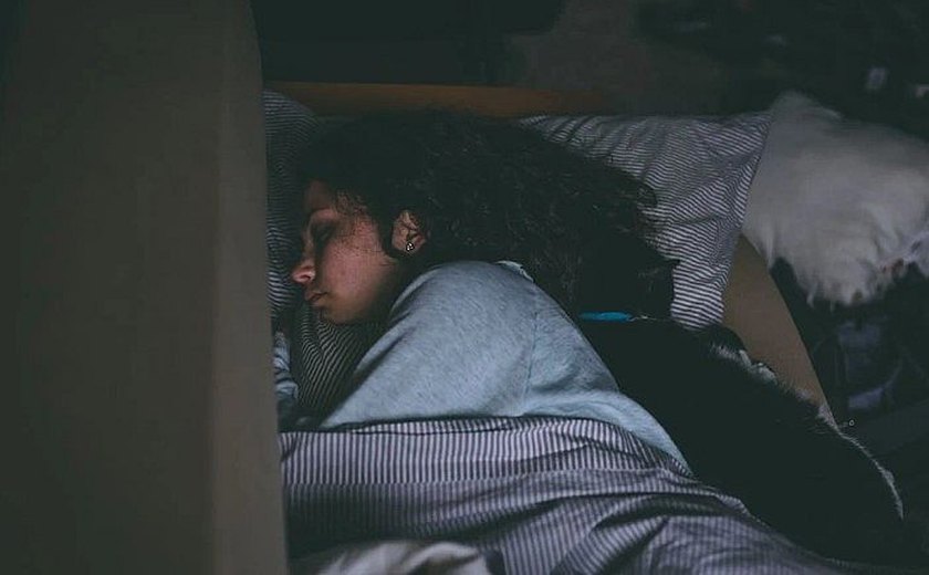 Melatonina não cura insônia e pode prejudicar a saúde se usada em excesso