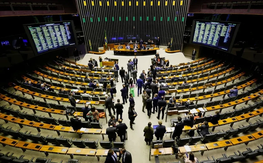 Câmara vai gastar R$ 100 milhões para reformar 48 apartamentos de deputados