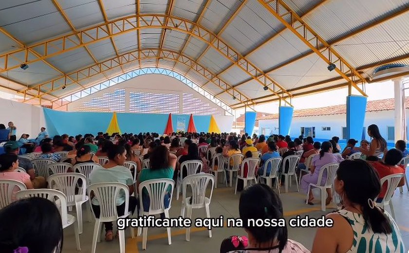 Prefeitura de Ibateguara reúne moradores para esclarecer dúvidas sobre o Cartão Cria