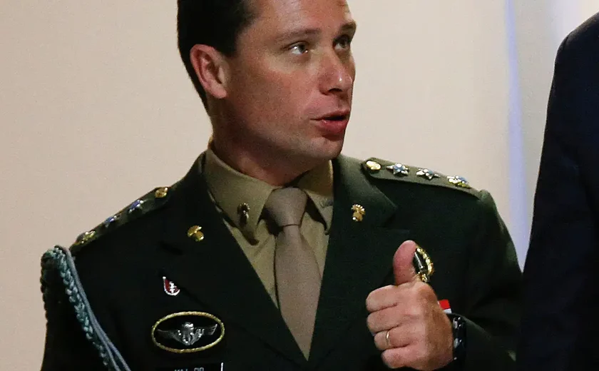 Cid diz que Bolsonaro pressionou ministro a insinuar fraude nas urnas