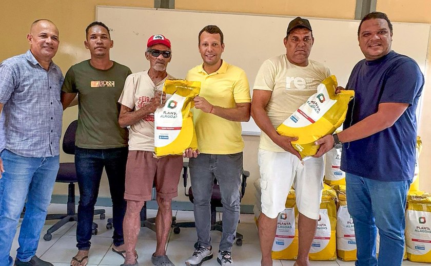 Agricultores muricienses são beneficiados com mais de uma tonelada de sementes de milho do programa Planta Alagoas