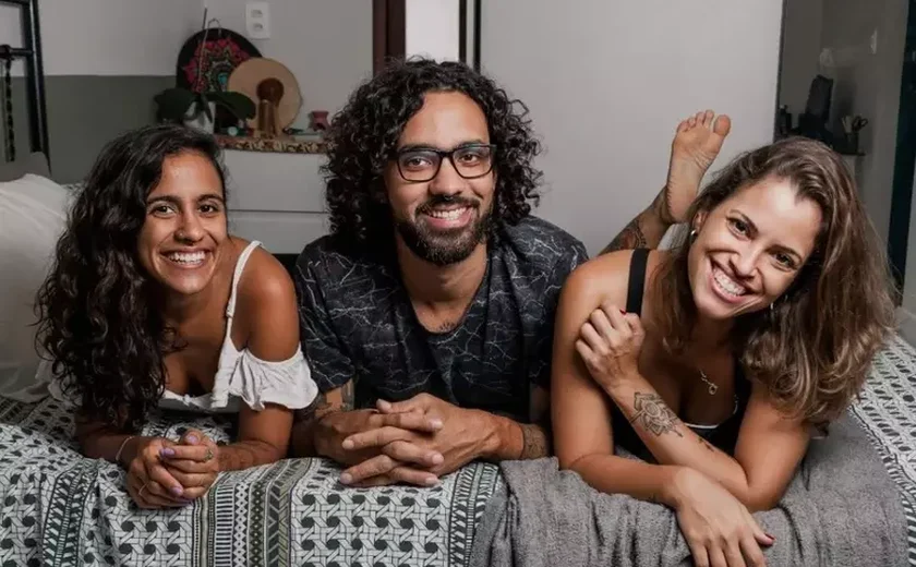 Comissão aprova projeto que proíbe oficializar união entre mais de 2 pessoas