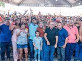 Junior Menezes celebra o 1º de Maio com festa popular, sorteios e anúncio de reajustes no salário do servidor público