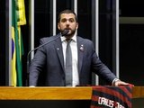 Trocas de mensagens entre deputado Carlos Jordy e golpistas motivaram buscas da PF