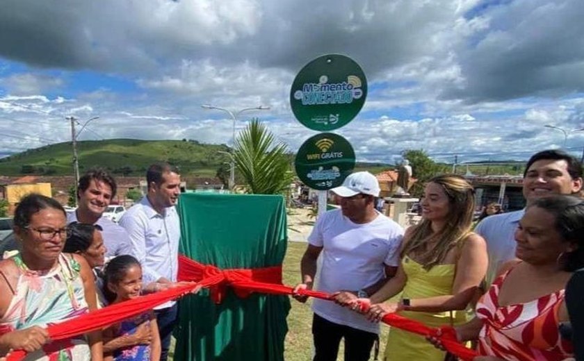 Prefeito de Santana do Mundaú entrega reforma da Praça e inaugura portal de acesso no Residencial Jussara