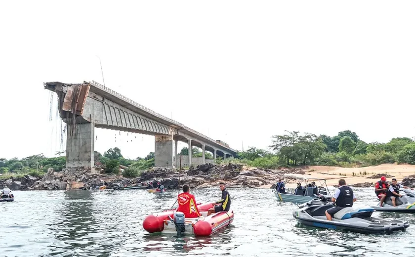 Bombeiros localizam corpo de alagoano desaparecido na queda da ponte entre Maranhão e Tocantins