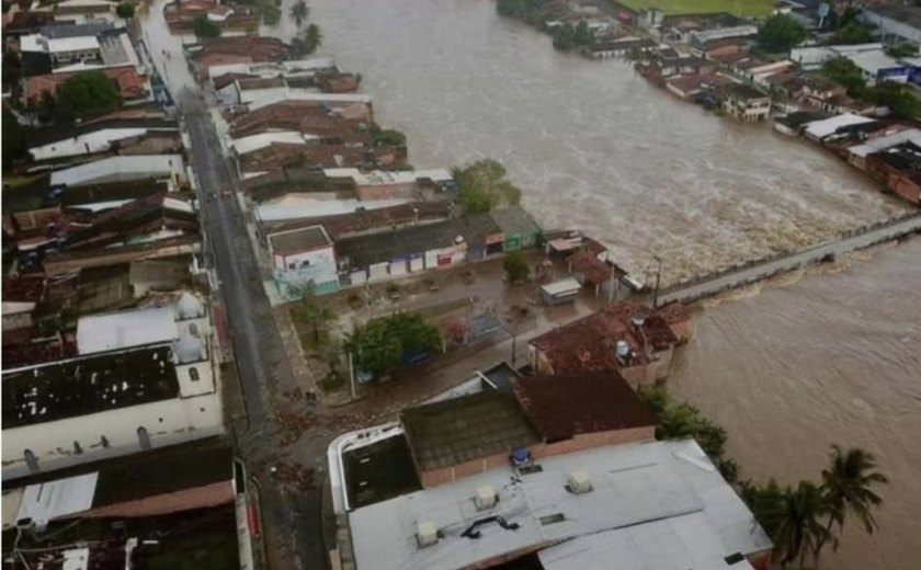 Chuvas elevam nível de rios e colocam Atalaia em alerta em Alagoas