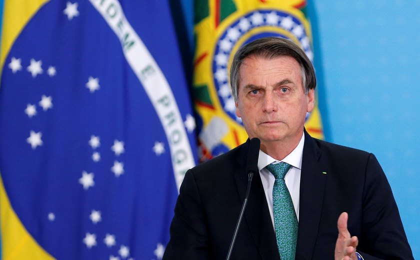 Bolsonaro desembarca em Maceió nesta noite (26) para passar réveillon em Milagres