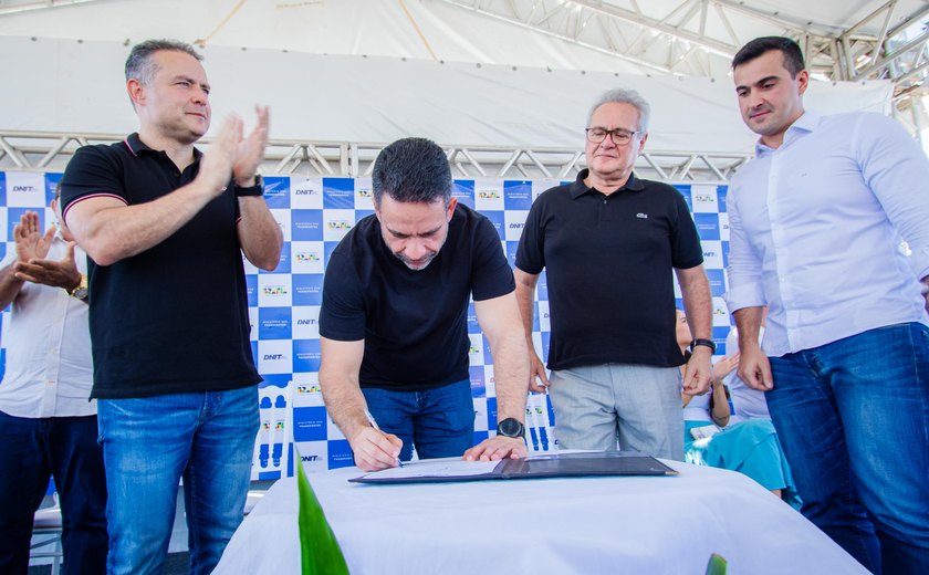 Governador anuncia investimentos para Porto Real do Colégio em evento que retomou obras na BR-101