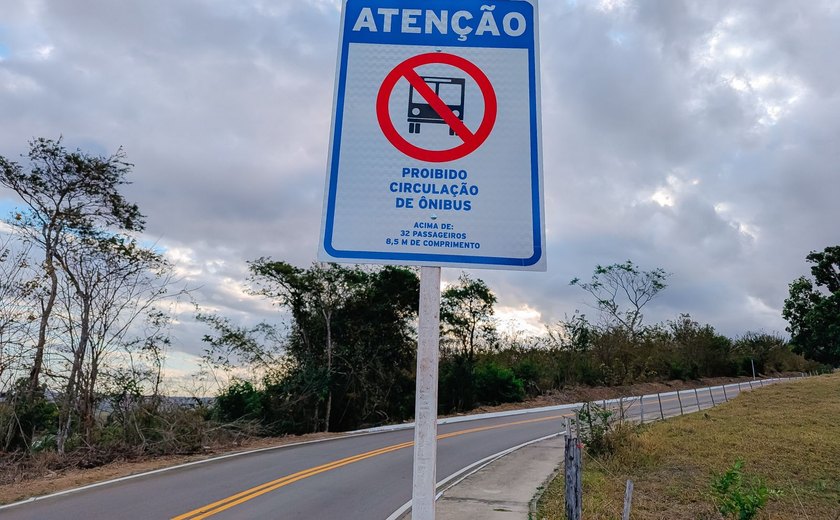 Novas placas de sinalizações começam a ser instaladas no acesso à Serra da Barriga