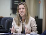 Cibele Moura propõe projeto para regulamentar progressão parcial em escolas públicas de Alagoas