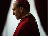 Filme “Conclave” lidera audiência na Prime Video no Brasil após morte do papa Francisco