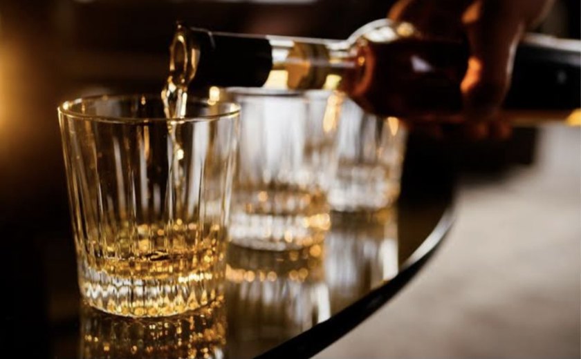 Pernambuco investiga novos casos e mortes por bebidas adulteradas com metanol