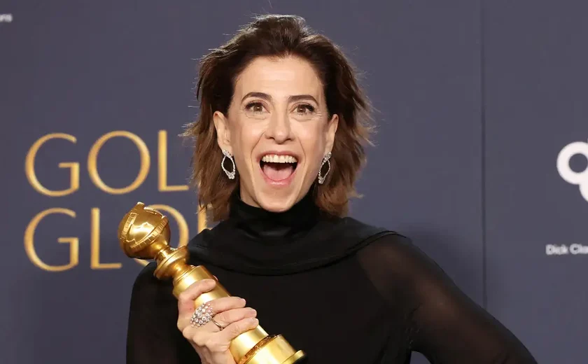 Fernanda Torres leva Globo de Ouro de melhor atriz e dedica prêmio a Fernanda Montenegro