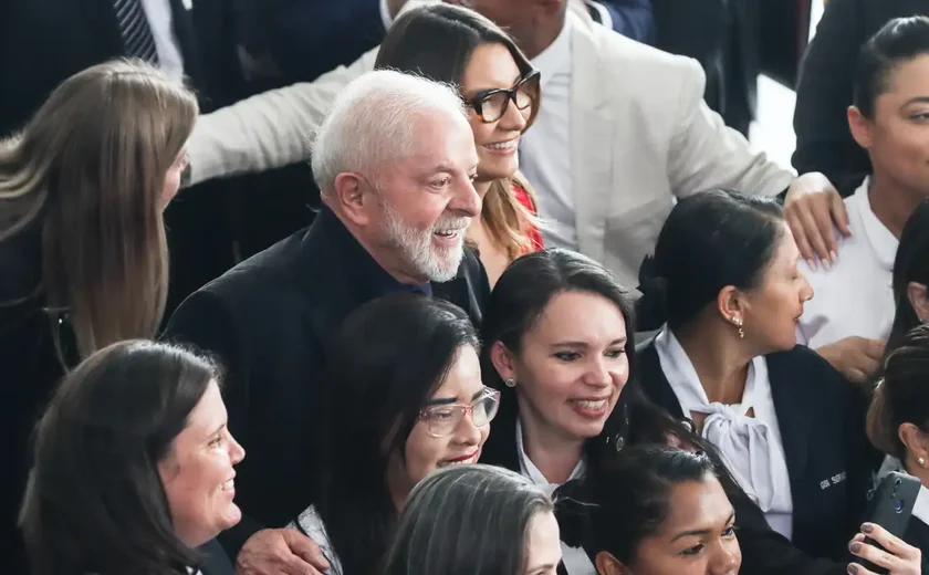 Em mensagem nas redes, Lula diz que 2023 foi para arrumar a casa