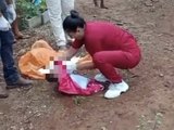 Bebê é abandonado e atacado por cães em MG; adolescente e família são presos
