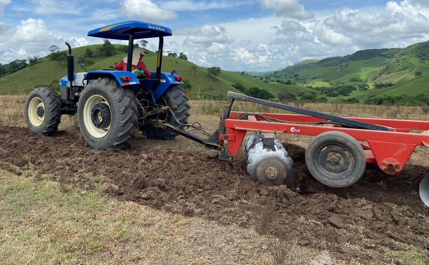 Prefeitura de Santana do Mundaú garante suporte ao homem do campo