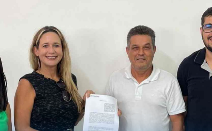 Prefeito de Branquinha, Neno Freitas, firma convênio de estágio para estudantes do município