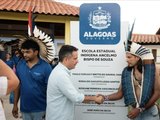 Governador inaugura escola indígena e complexo esportivo em Inhapi (AL)