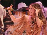 Claudia Leitte processada por saudar Jesus em vez de Iemanjá em letra de música