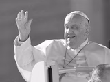 Vaticano divulga primeiras imagens do corpo do papa Francisco após morte aos 88 anos