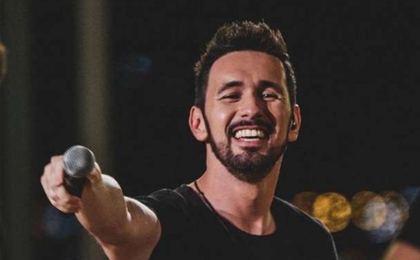 Com musicalidade e louvor, Tony Allysson abre Festa de Santa Maria Madalena em União dos Palmares