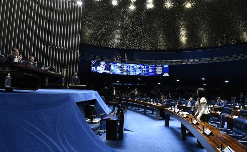 PEC que viabiliza pagamento do piso da enfermagem vai à promulgação