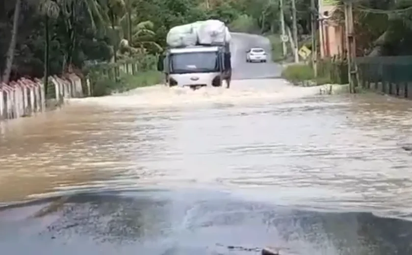 SEMARH emite alerta de chuvas intensas para algumas regiões de AL neste final de semana
