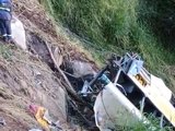 Remoção do ônibus da tragédia da Serra é suspensa após quebra de equipamento, mas será retomada e perícia não será afetada