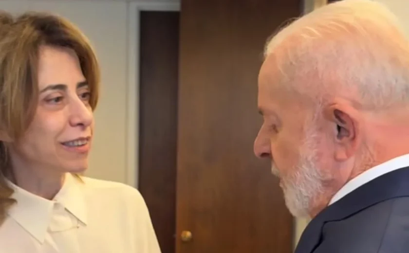Lula liga para Fernanda Torres e a parabeniza pelo Globo de Ouro