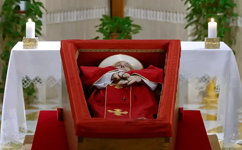 Papa Francisco: velório aberto começa amanhã, funeral será no sábado