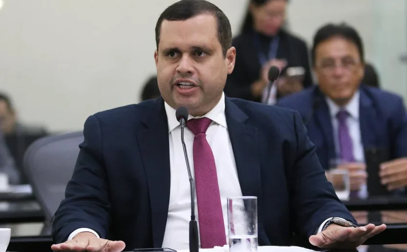 Projeto de Fernando Pereira beneficia consumidor, permitindo que “negativados” possam contratar plano de saúde