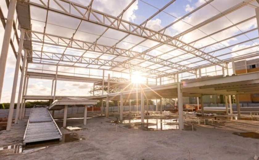 JHC acompanha obras da nova creche Gigantinhos do Vergel do Lago, que terá infraestrutura completa para 500 crianças