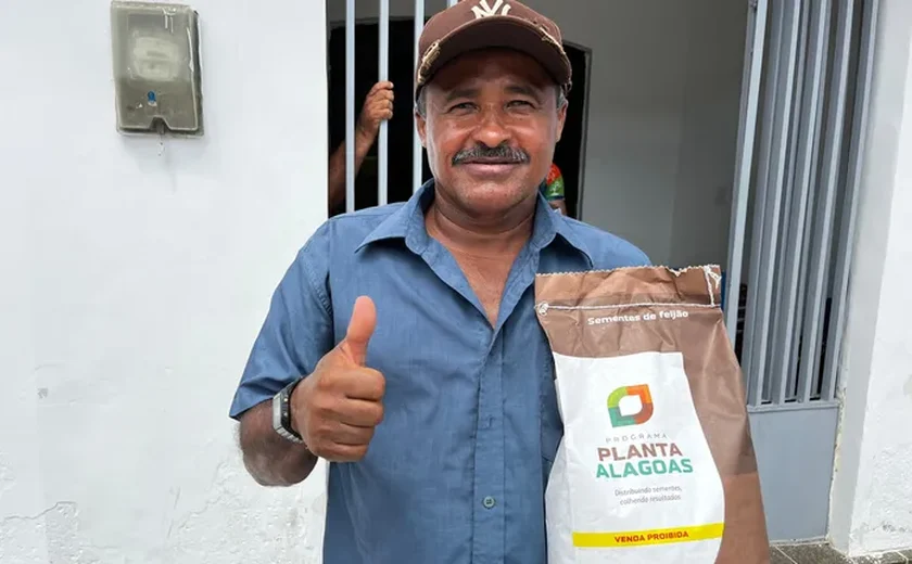 Prefeitura de Santana do Mundaú beneficia mais de 300 produtores com entrega de sementes