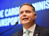 Renan Filho deixará ministério para disputar governo de Alagoas em 2026, confirma Renan Calheiros