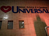 Assédio, perseguição e vasectomia: pastores vão à Justiça contra a Igreja Universal