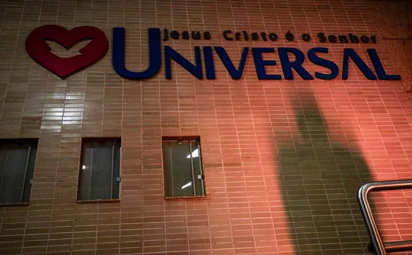 Assédio, perseguição e vasectomia: pastores vão à Justiça contra a Igreja Universal
