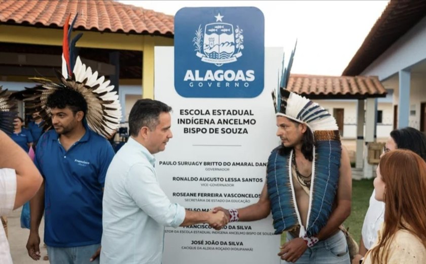 Governador inaugura escola indígena e complexo esportivo em Inhapi (AL)