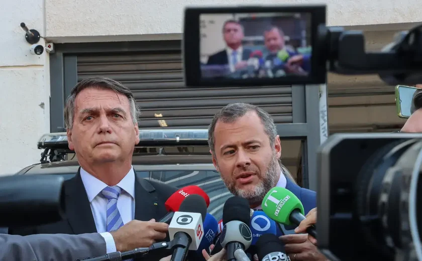 Defesa de Bolsonaro pede ao Supremo que passaporte seja devolvido