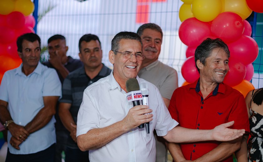 Prefeito e vice de Ibateguara se reúnem com deputado em Brasília e garantem recursos para moradias e saúde