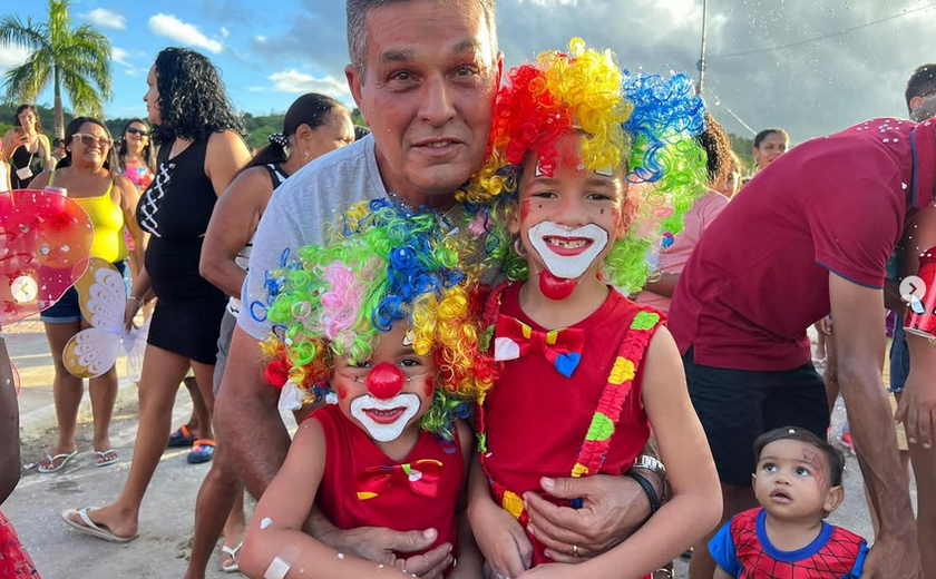 CARNABRANQUINHA 2025: Blocos animam segunda-feira de folia em Branquinha
