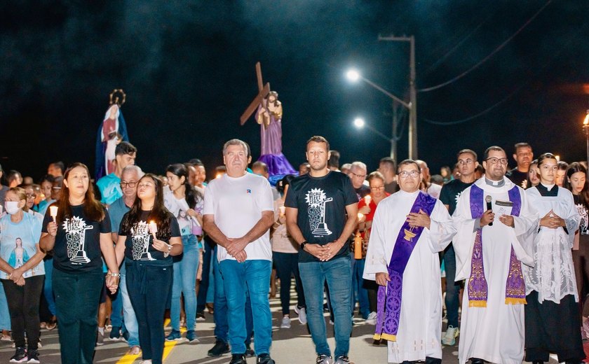 Sexta-feira da Paixão: Fiéis mantiveram tradicional subida ao Alto do Cruzeiro em Murici